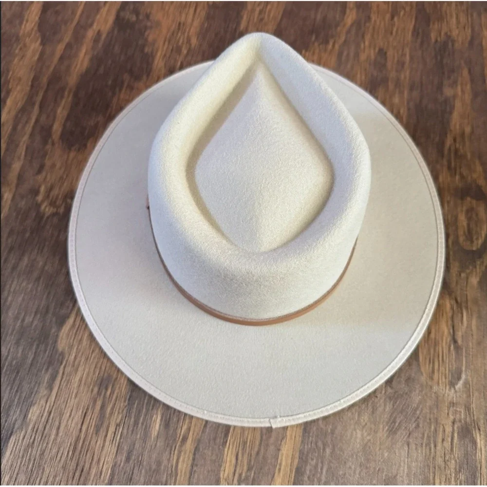 NWT WILL+BEAR Cubs Little Calloway Cream Wool Hat Kids One Size UPF 50+